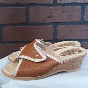 Worishofer womens brown leather clogs 7/37